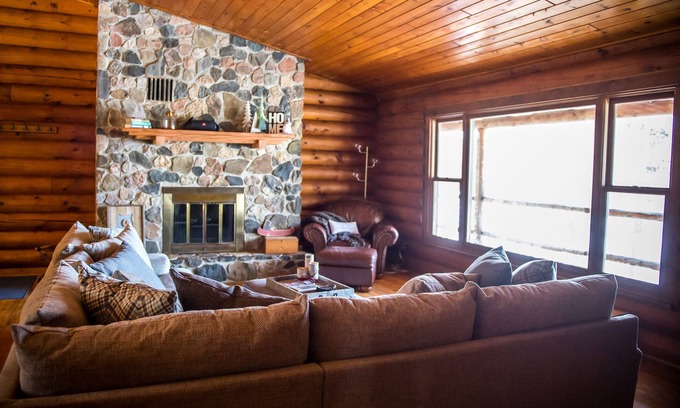 Orr Cabin | Lakefront Log Cabin Retreat with Spa & Ocean Views