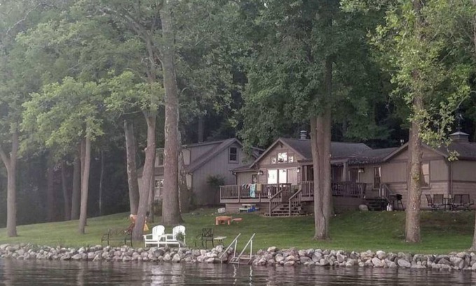 Syracuse House | Family-Friendly Lakefront Retreat with 280' of Scenic Frontage