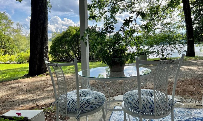 Wolfeboro Cottage | Quaint Lakeside Cottage with Spa & Hot Tub in Wolfeboro