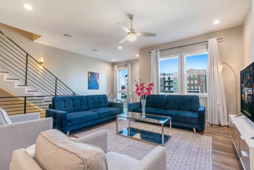 Mid-City House | Inviting Private Living Villas Close to City Attractions