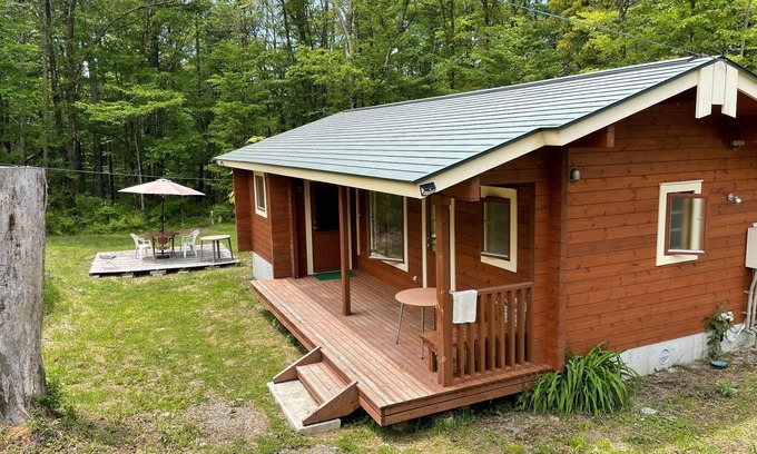 Hara Cottage | Scenic Lodge with Kitchen and Pet-Friendly Amenities