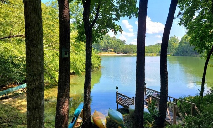 Lake Lure Cabin | Cozy Lakeside Log Cabin with Beach Access and Pet Welcome