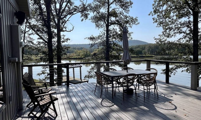 Equality Cabin | Exclusive Retreat at Shawnee National Forest with Spa & Breakfast