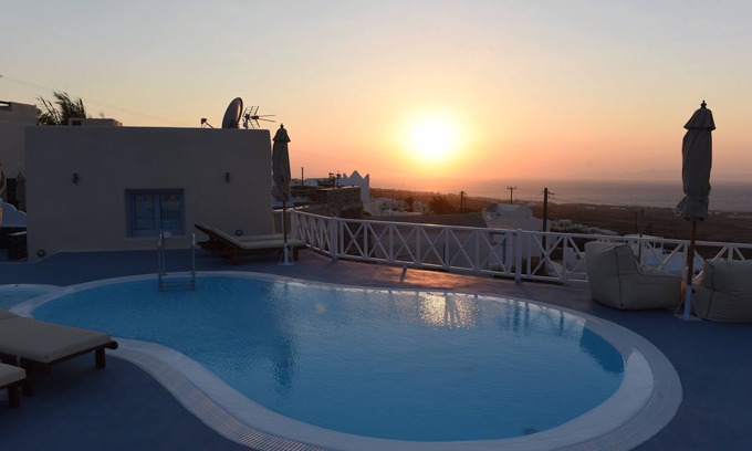 Oia Villa | Exclusive Villa with Ocean Views, Pool & Spa Experience