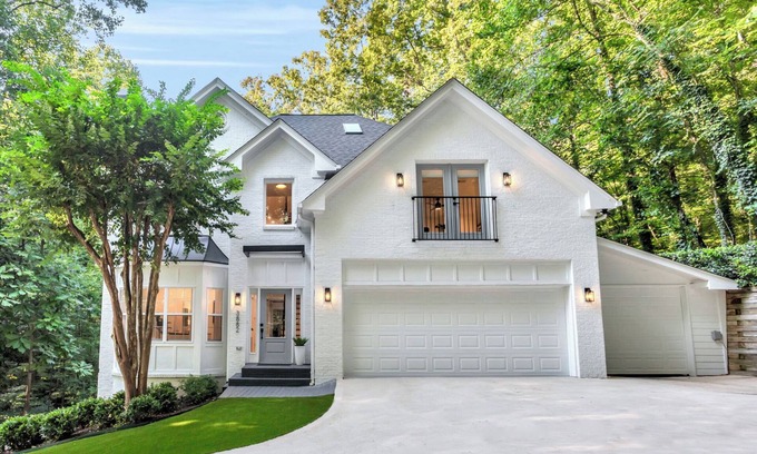 North Brookhaven House | Opulent Atlanta Home with Pool and Gorgeous Ocean Views