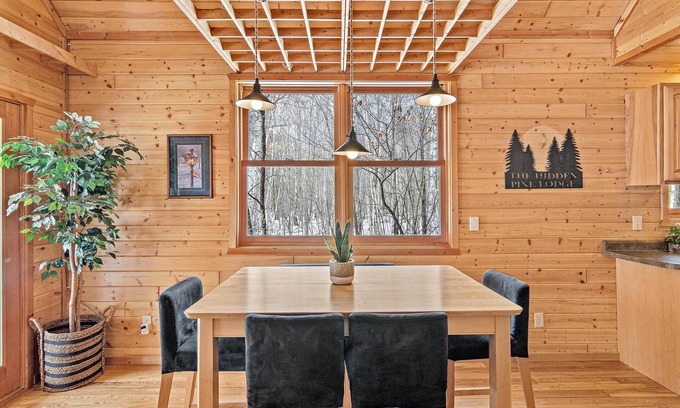 Spooner Cabin | Explore Hidden Pine Lodge: Hot Tub, Trails & Bar Await!
