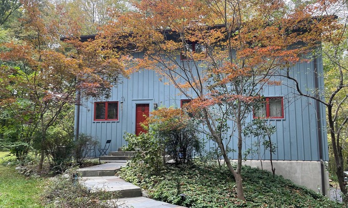 Clinton Corners House | Modern Private Home on Six Acres with Pool and Breakfast