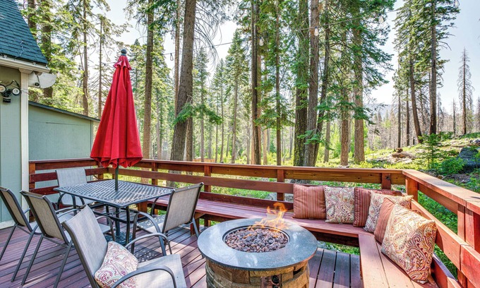 Tahoe Paradise Cabin | Idyllic Tahoe Mountain Cabin with Spa & Forest Views