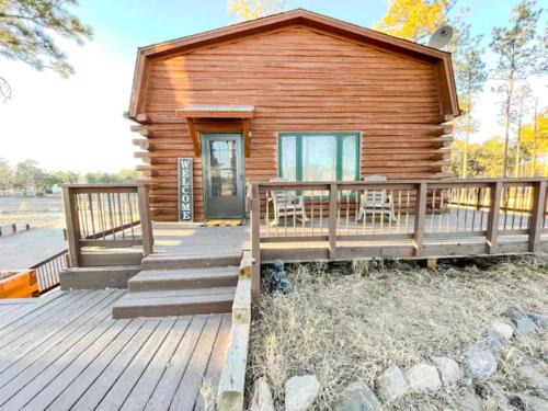 Colorado Springs Villa | Cozy Mountain Cottage with King Bed and 8 Acres of Nature