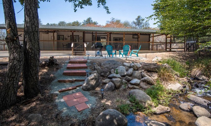 Springville Cabin | Private Mountain Getaway - Year-Round Creek - Cozy & Peaceful Retreat