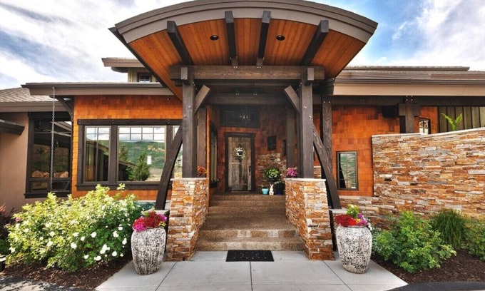 Park City House | Exclusive Mountain Retreat with Private Pool and Hot Tub