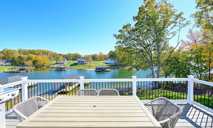 Mineral House | New Lake Anna Retreat with Beach Access & Game Tables