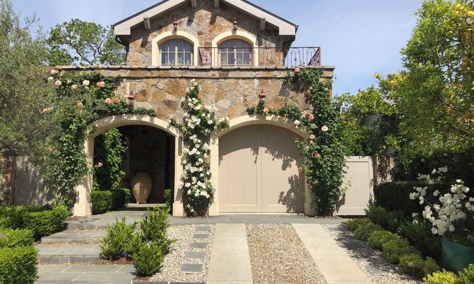 Yountville House | Elegant New Home in Yountville – Ideal for Napa Valley Getaways