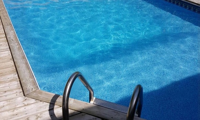 Gravenhurst House | Idyllic Muskoka Retreat with Private Pool & Family-Friendly Amenities