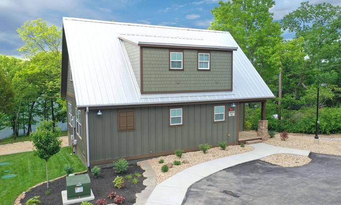 Kimberling City Cabin | Idyllic Escape: Top-Rated Table Rock Lake Cabin with Views