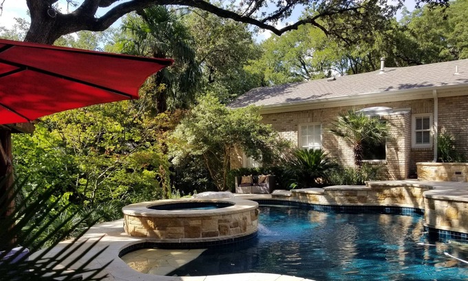 Tarrytown House | Exclusive Private Oasis with Ocean View & Spa Amenities