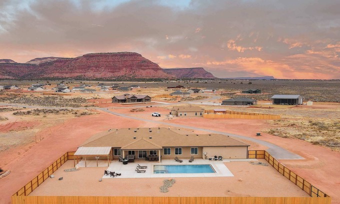 Kanab House | Private oasis with pool/hot tub and 2 homes in one
