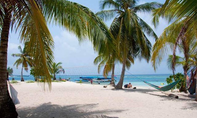 Carti Tupile Hotel | Ocean-Front Cabin Retreat on San Blas Island with Spa