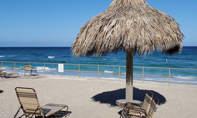 Hillsboro Beach Villa | Idyllic Ocean Side Resort with Pool and Golf Access