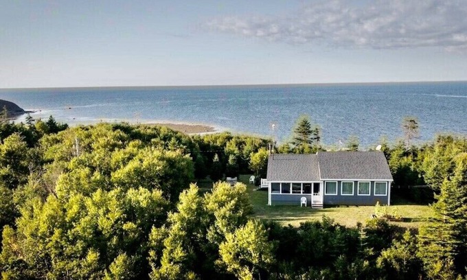 Tracadie Cottage | Oceanfront Fisherman’s Cottage: Guest Rated 9.8/10