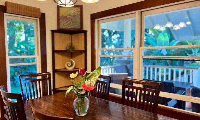 Kealakekua House | Idyllic Farmhouse with Ocean Views and Pool Access