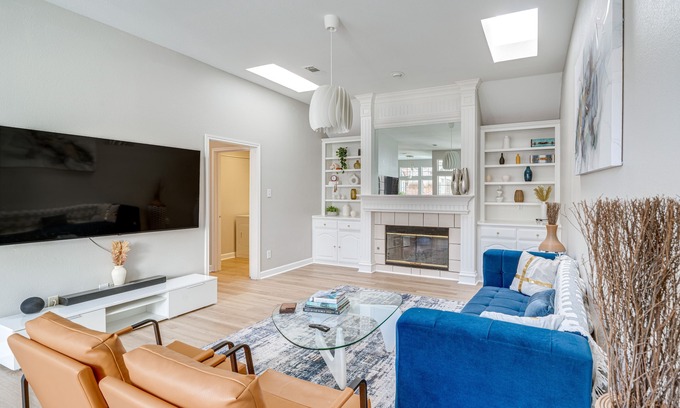 Richardson House | Inviting Texas Retreat with Patio, Game Room & Pool Access