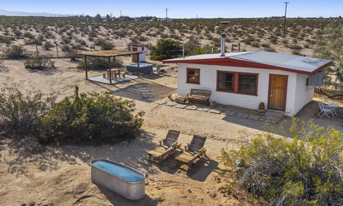 Joshua Tree Apartment | Serene Cabin Retreat in North Joshua Tree, Pet Friendly