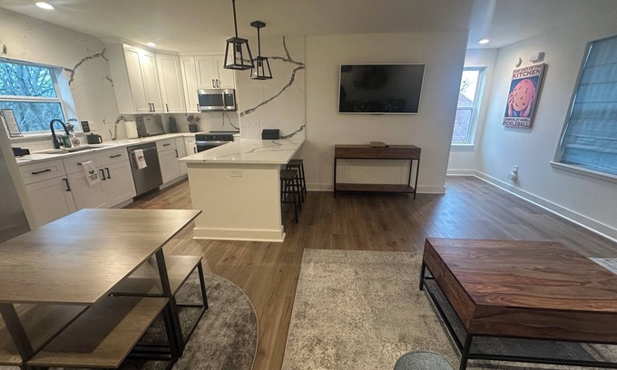 Jonestown Apartment | Private Pickleball Paradise w/Spacious 1 Bedroom Apartment & Lake Travis access