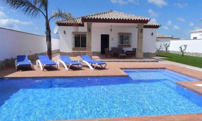 Conil de la Frontera House | Relax at Casa David: Private Pool & Oceanfront Bliss