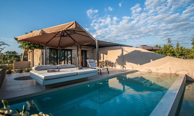 Pylos-Nestoras Villa | Private Pool 1- Bedroom Villa - Nestor Luxury Villas