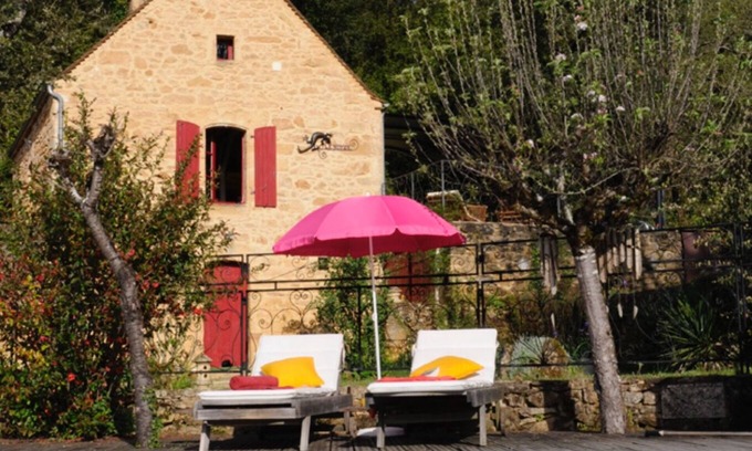 Grolejac House | Tranquil 18th Century Retreat with Private Pool & Spa