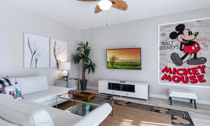 Bay Lake Villa | Indulge in Themed Bedrooms & Private Pool Retreat