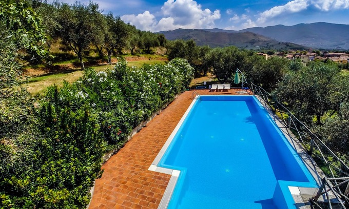 Calci Villa | Idyllic Villa Limone with Private Pool Near Pisa