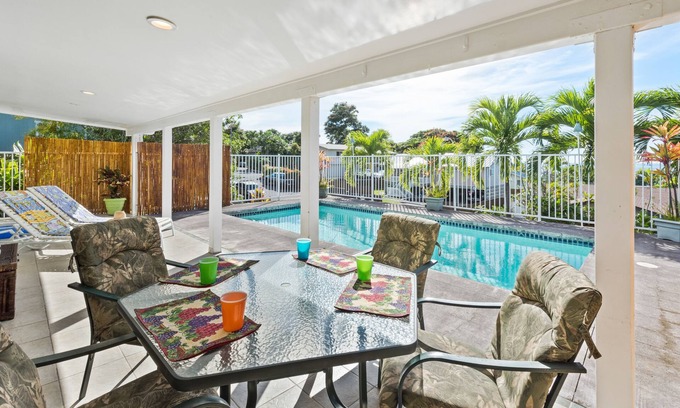 Kailua-Kona House | Exclusive Oceanfront Retreat with Private Pool & Kitchen