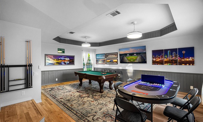 Grand Prairie House | Inviting Getaway with Private Pool Near AT&T and Six Flags