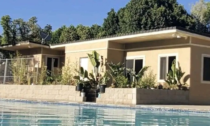 Simi Valley House | Private Guesthouse Oasis with Pool on Secluded Estate