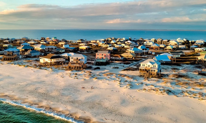 Dauphin Island House | Relaxing Beach House with Private Pool & Gulf Views