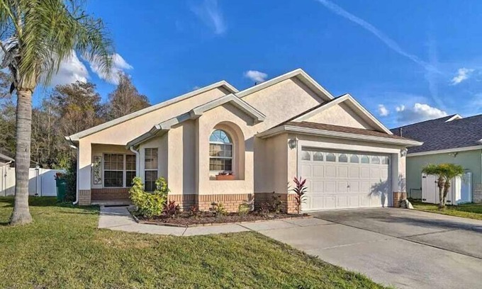 Indian Point Villa | Relaxing Private Pool Home Near Disney and Dining