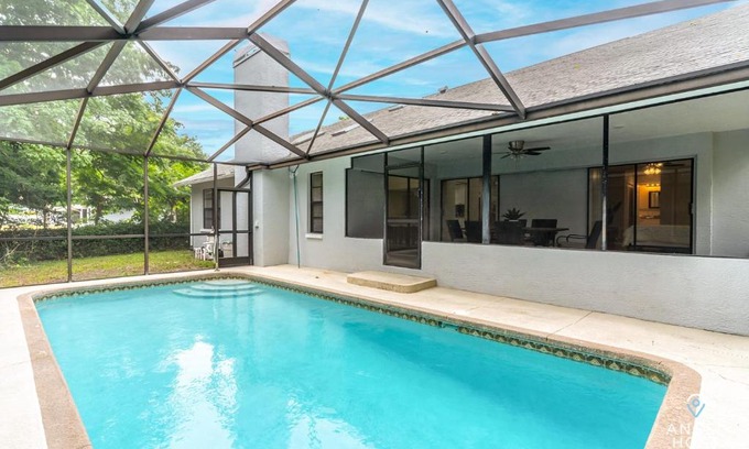 Windsor Mill House | Private Pool Retreat with Covered Lanai, Near Hudson Beach