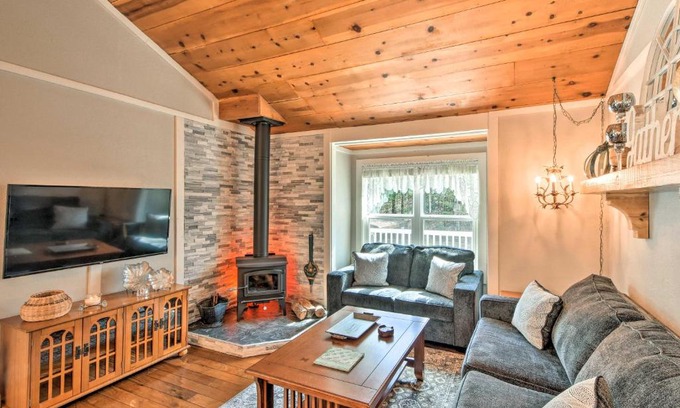 Murphy House | Discover the Hidden Murphy Home with Hot Tub and Pool!