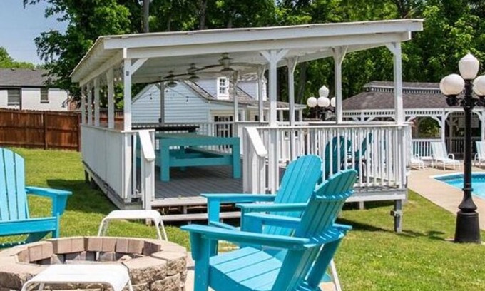 Nashville House | Relaxing Retreat with Private Pool, Fire Pit & Hot Tub!