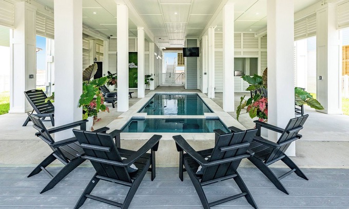 Jamaica Beach House | Exclusive Retreat with Private Pool and Beach Access