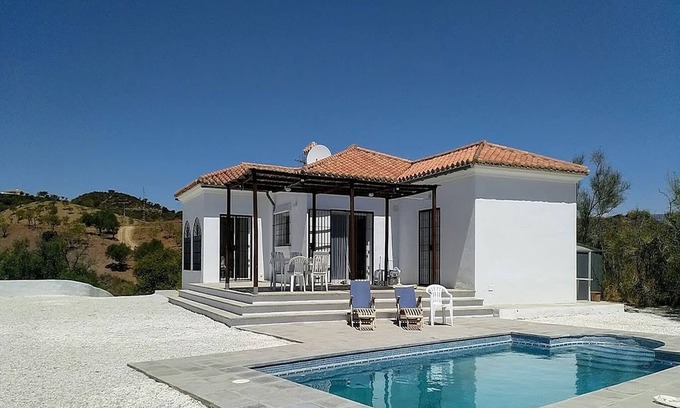 Almogia House | Top-Rated Belvilla by Oyo Casa de Aguila with Pool Access