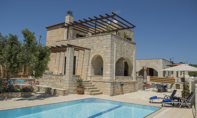 Koulkouthiana Villa | Tranquil Stone Villa with Private Pool and BBQ Retreat