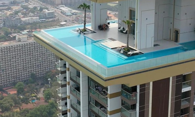 South Pattaya Apartment | Indulge in a Private-Pool Suite at Copacabana Pattaya