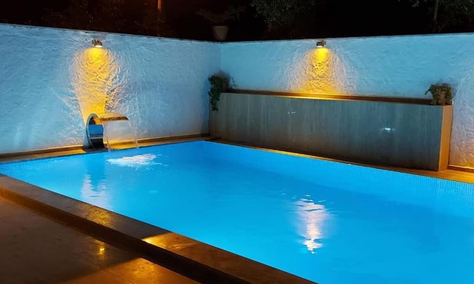 Cesme Villa | Relax in a Private Pool Villa at Çeşme City Center