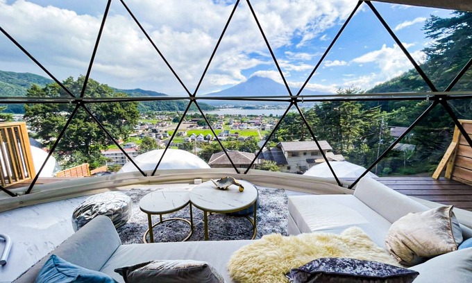 Fujikawaguchiko Cabin | Exclusive Presidential Suite with Spa & Breakfast Options