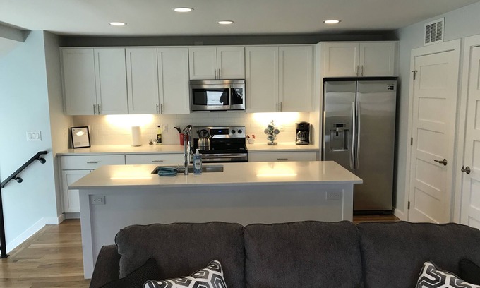 Berkeley House | Delightful Private Residence in Berkeley with Breakfast Included