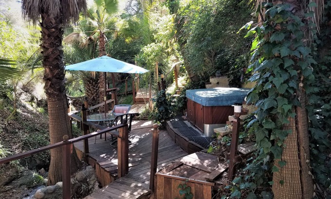 Alpine Apartment | Unwind at La Casita with Spa, Mini Golf & Ocean Views