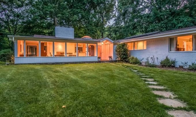 McLean House | Tranquil Retreat Near GW Parkway, DC | Pet Friendly & Family-Friendly